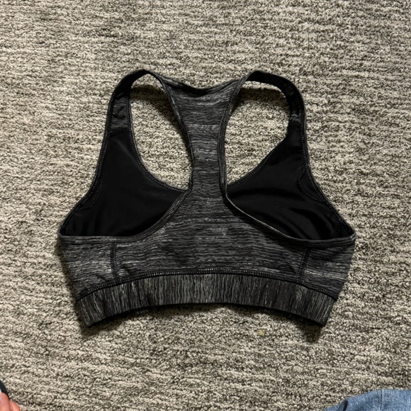 Adidas woman’s sports bra - Picture 2 of 3